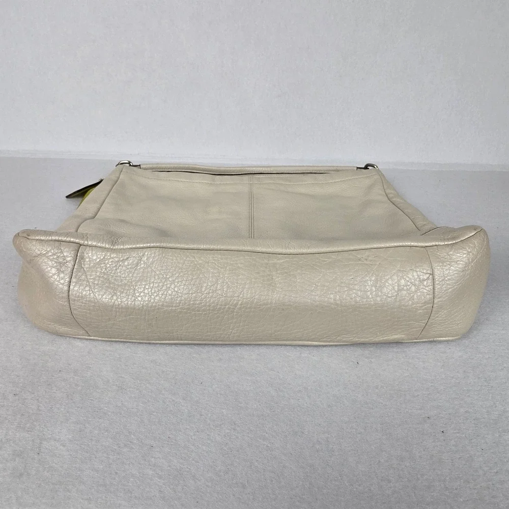 Coach F32522 White Pebbled Leather Convertible Hobo Shoulder Crossbody Bag EUC
